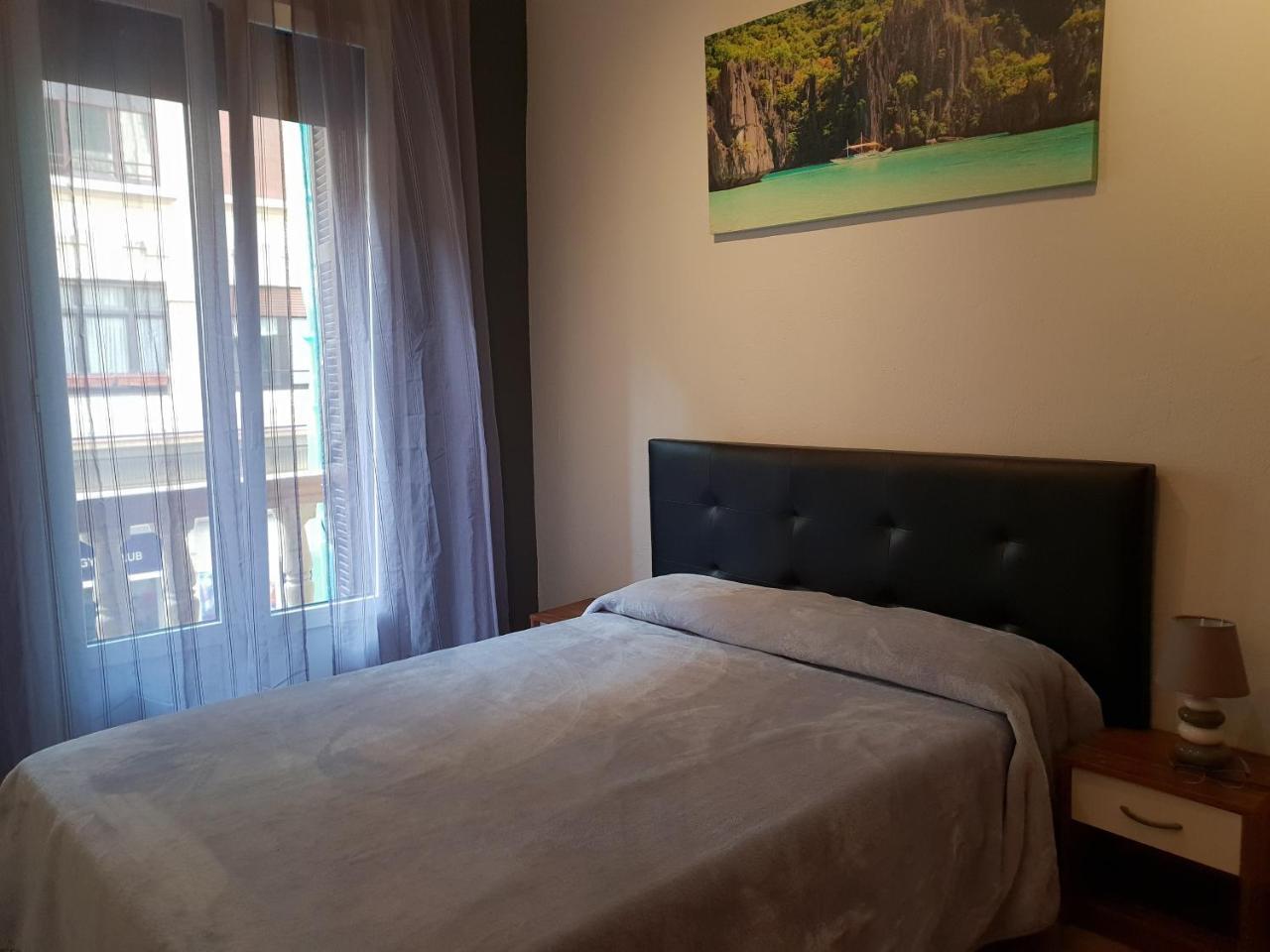 Pension Uzturre San Sebastian Exterior photo